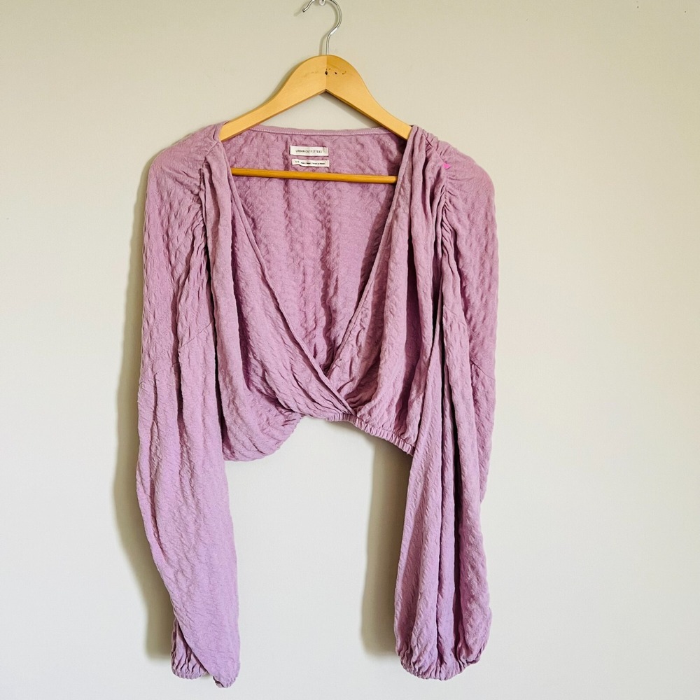 urban outfitters top size large pink balloon sleeve deep V neck textured crinkle